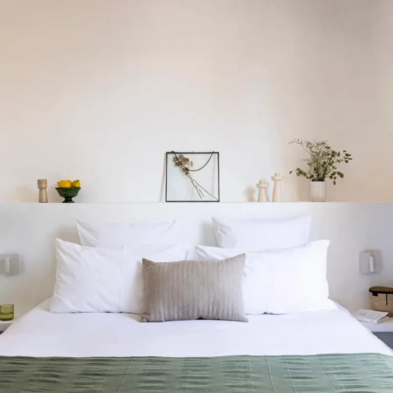 hotel-santa-ponsa-minorca-camera-superiore-testata-letto